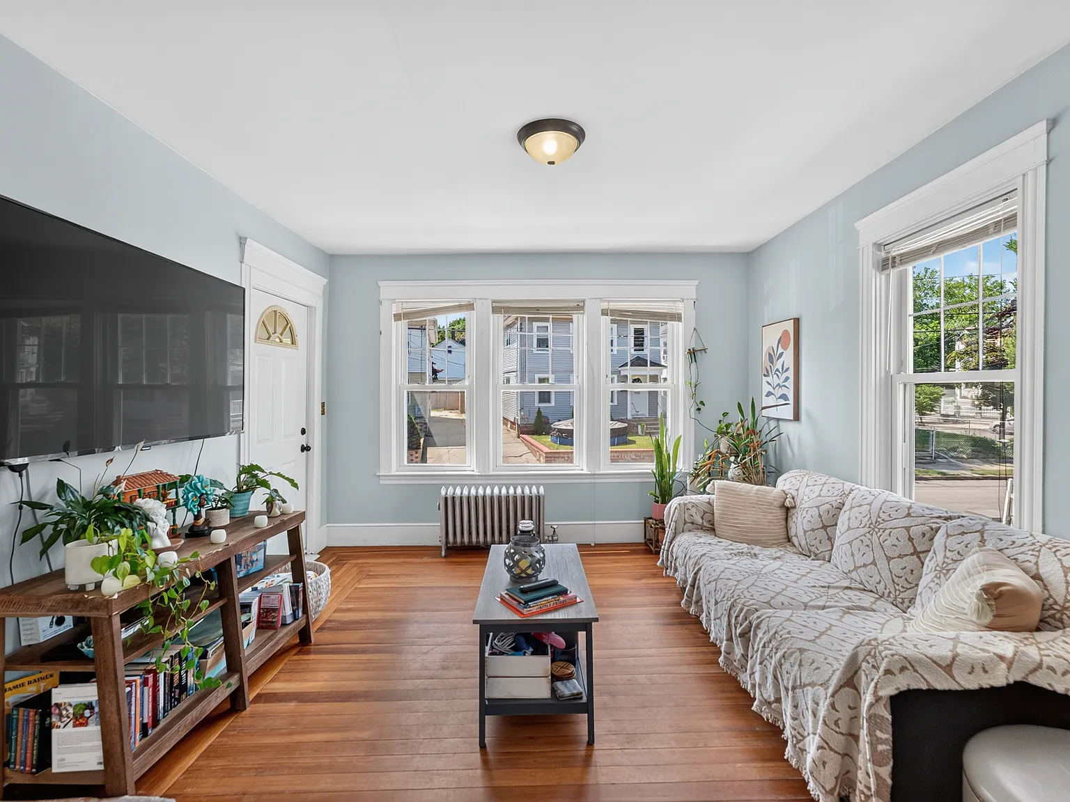 4 bed, 1867 sqft, $3,200 — Photo 3