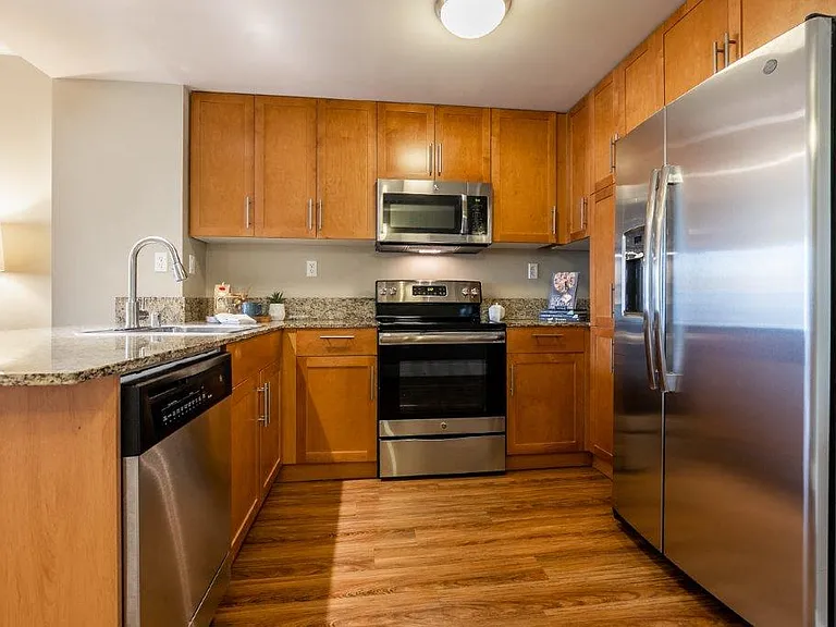 The Mercer Apartment Homes — Photo 5
