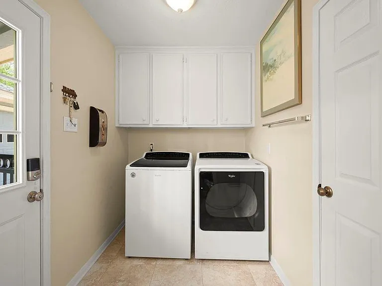 7615 Litchfield Ln — Photo 14