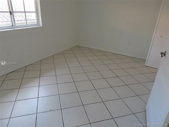 4th image of 3090 Bird Ave #30