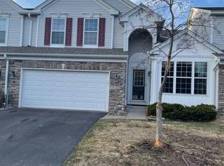 7099 Arthur Dr, Woodbury, MN 55125