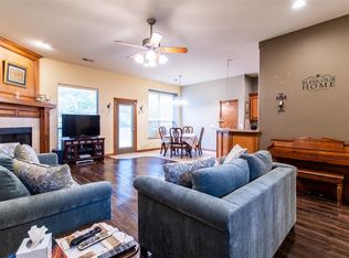 11209 Larkin Ln, Midwest City, OK 73130