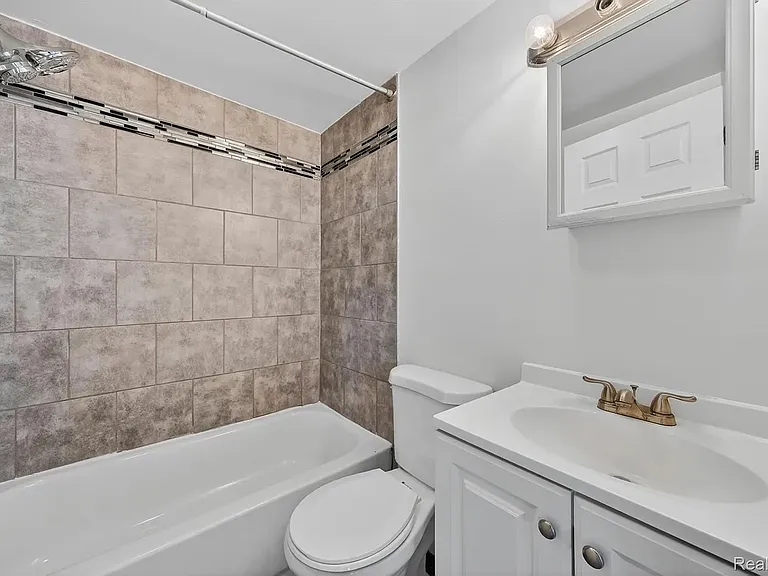 453 Manatee Ave #1 — Photo 8