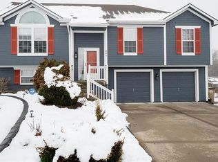 203 Lacy Ln, Belton, MO 64012