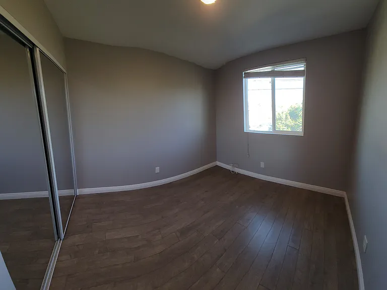 2611 E Oris St #1/2 — Photo 15