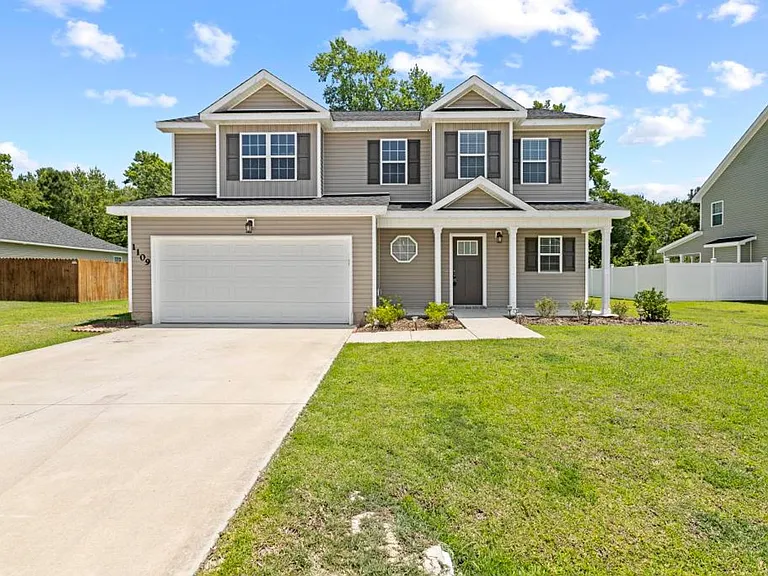 1109 Carteret Manor Dr — Photo 1