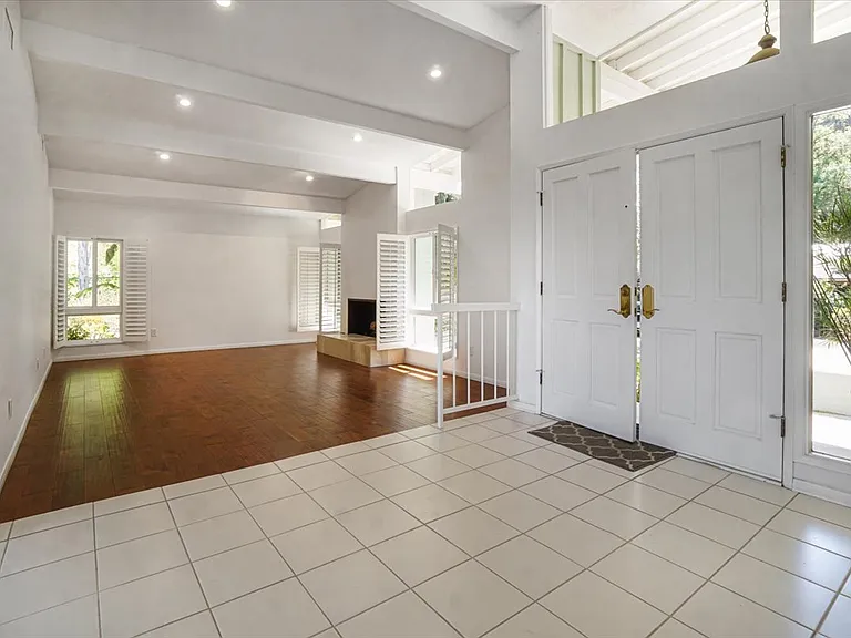 22903 De Kalb Dr — Photo 12