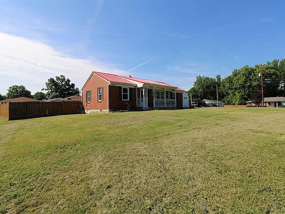 4th image of 10819 Harrison Ln