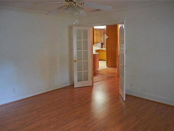 3rd image of 912 Highland Dr