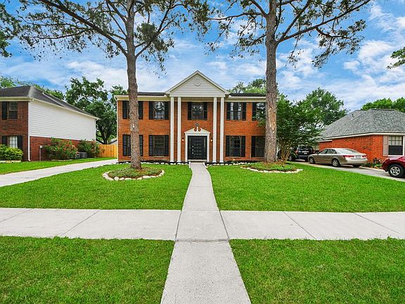 4th image of 7622 Shangrila Ln