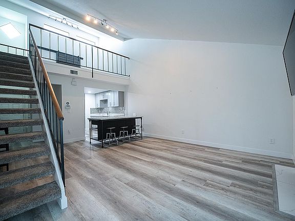 5th image of 1506 Trawler St