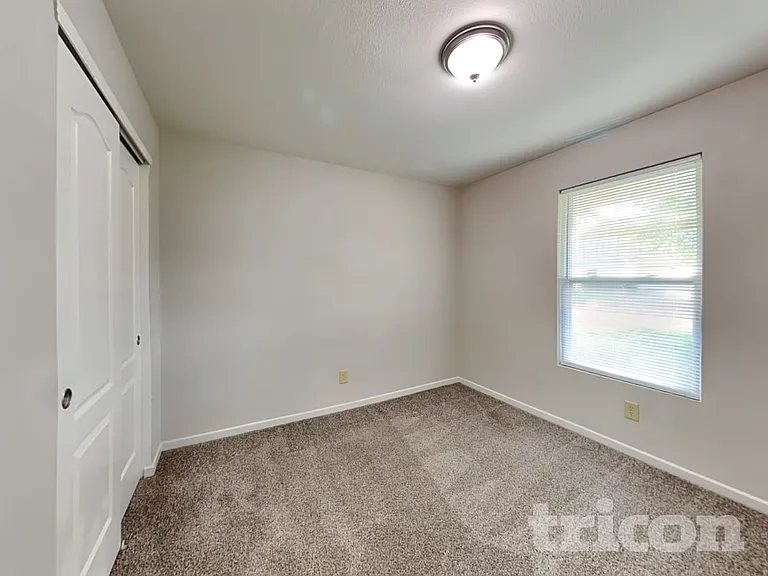 2336 Blackthorn Dr — Photo 9