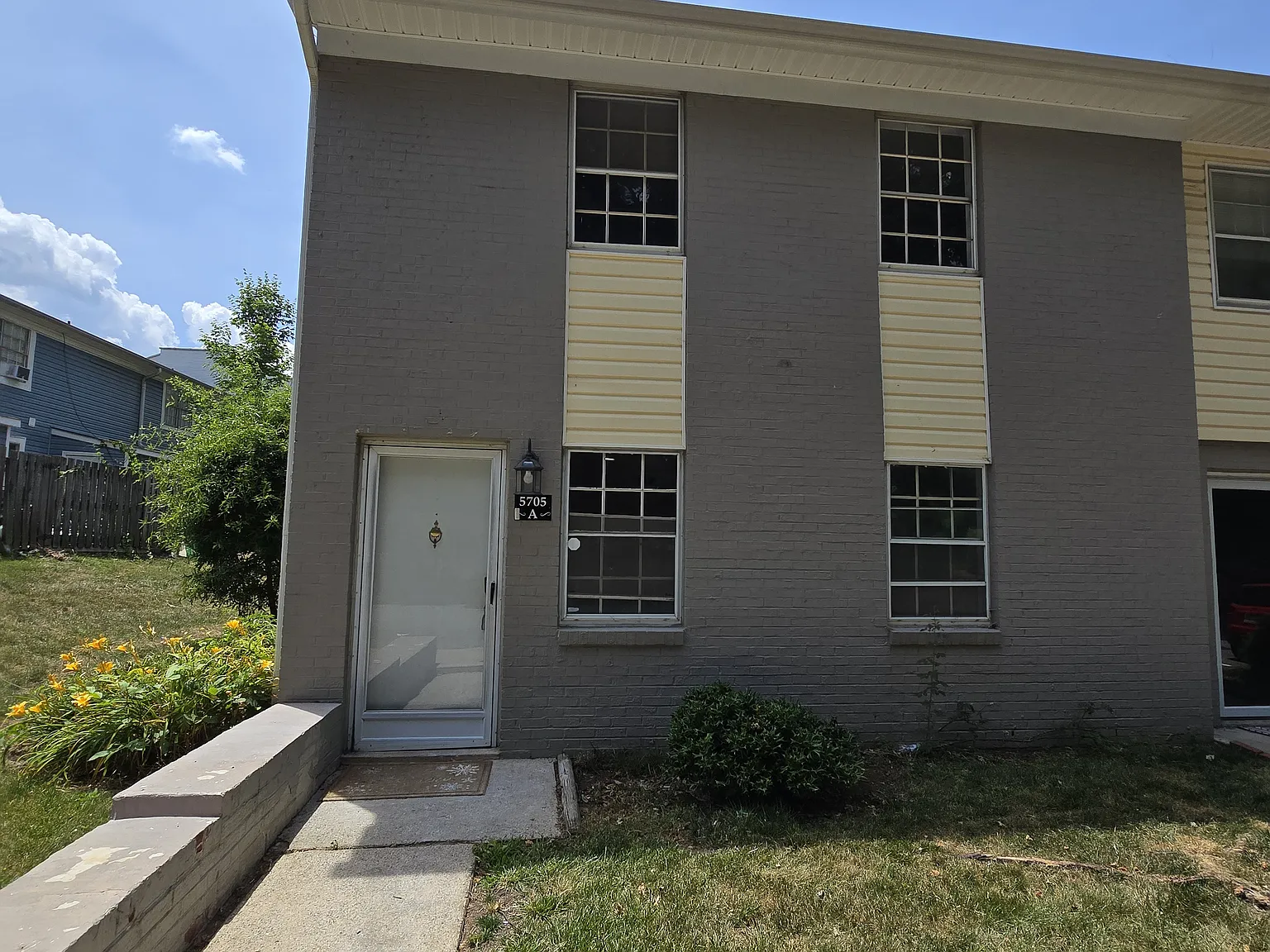 3 bed, 2.5 bath, 1344 sqft, $1,800 — Photo 1