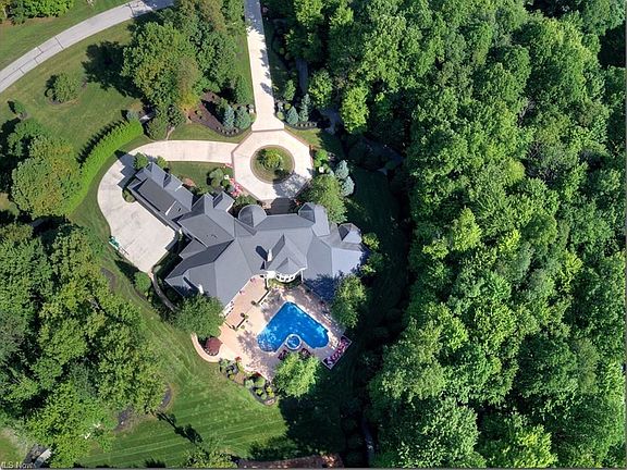 4th image of 8320 Sanctuary Dr