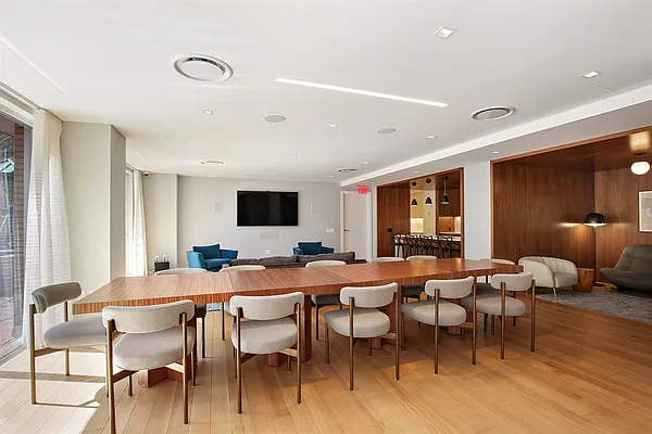 Rented by NY Best Homes Realty | media 18