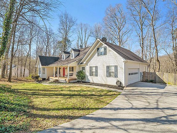 2nd image of 2104 Atha Woods Dr