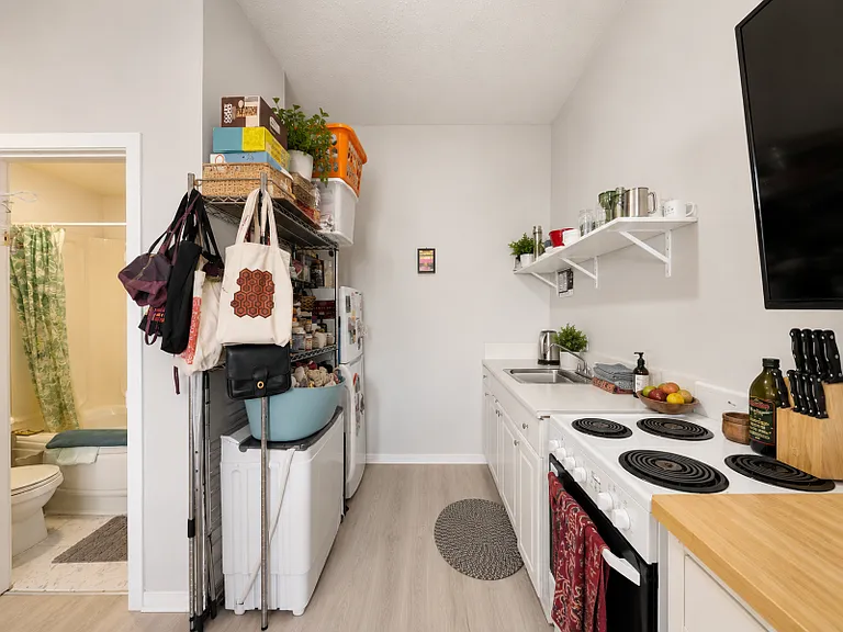 115 Carruthers Ave #4 — Photo 3