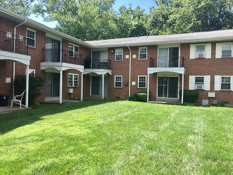 Valley Green Apartments — Photo 22