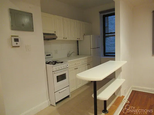 Rented by City Connections Realty | media 17