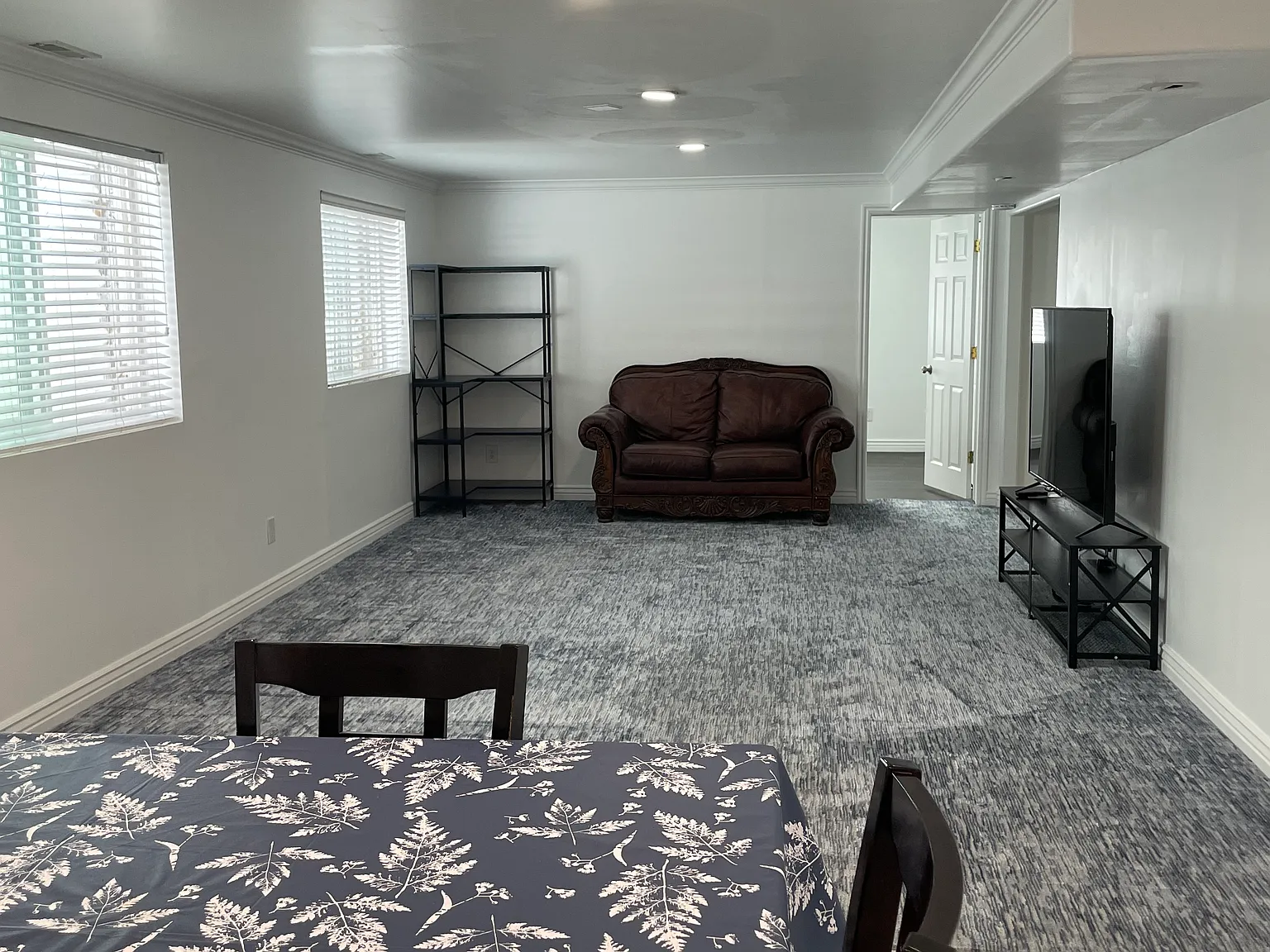 2 bed, 1300 sqft, $1,700 — Photo 4