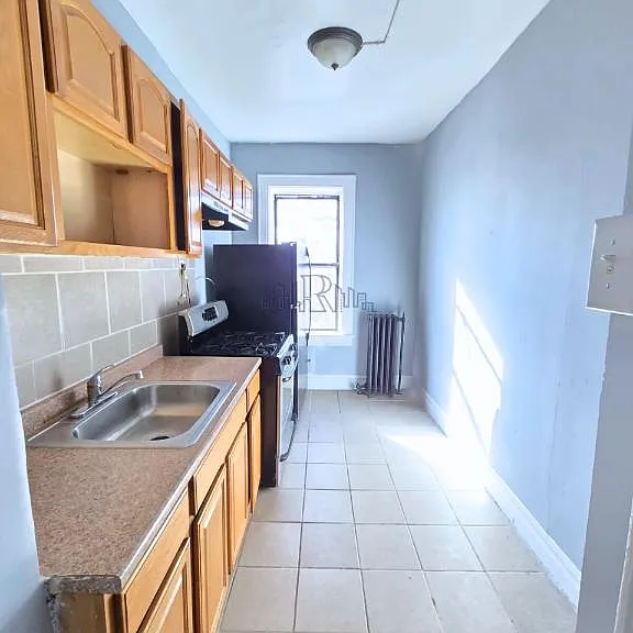 810 Broadway Ave #501 — Photo 1