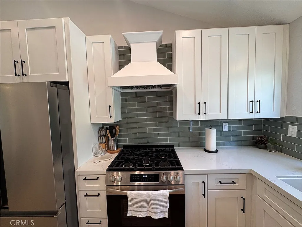 2 bed, 822 sqft, $5,500 — Photo 4