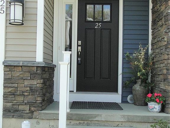 4th image of 25 Stacey Way