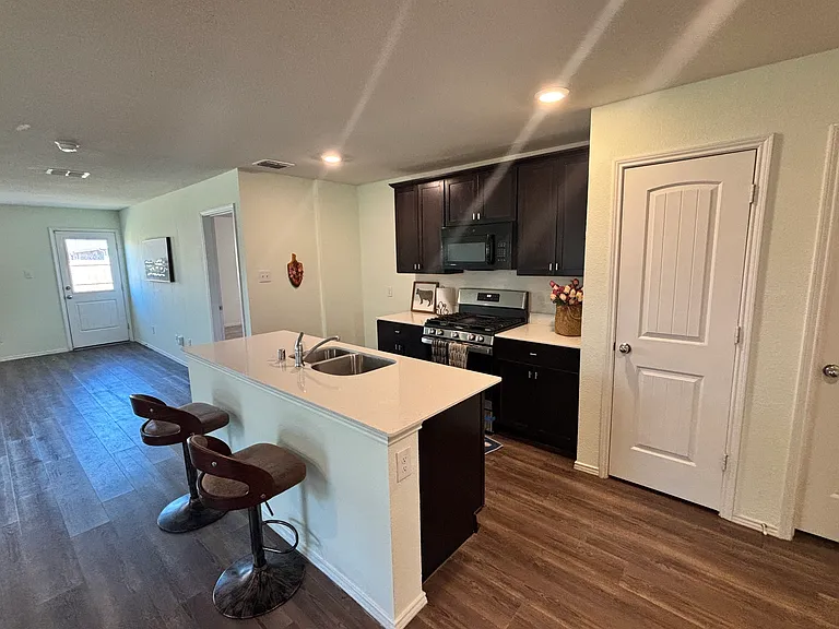 1614 Westfall Dr — Photo 9