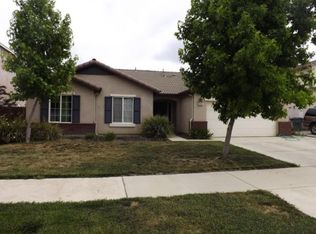 2934 W Prescott Ave, Visalia, CA 93291