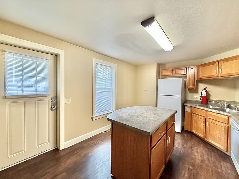 206 Carpenter St #3 — Photo 13