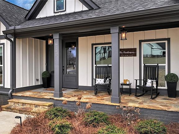 3rd image of 6140 Crescent Moon Rdg