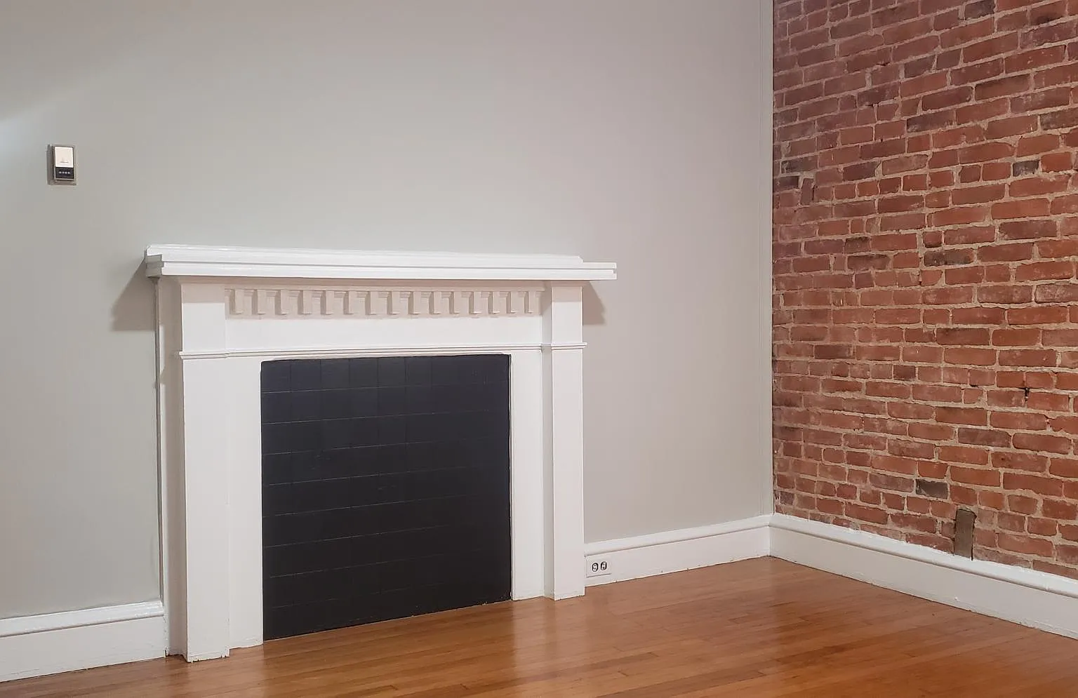 2 bed, 800 sqft, $1,500 — Photo 1