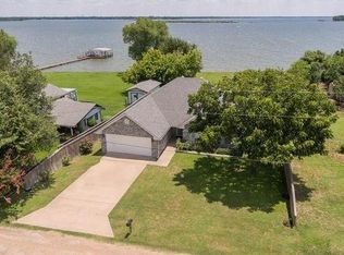 220 Causeway Cv, Seven Points, TX 75143