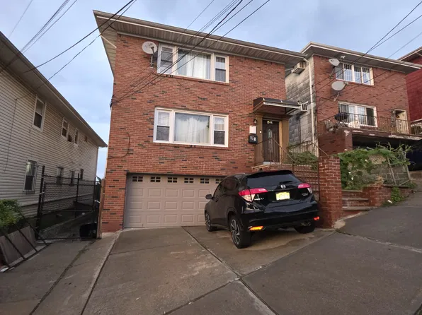 1518 72nd St, North Bergen, NJ 07047