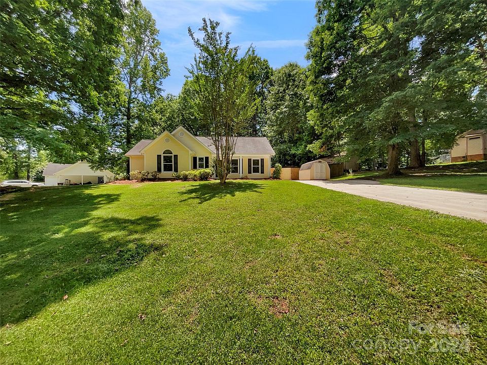 1st image of 118 Hickory Creek Dr