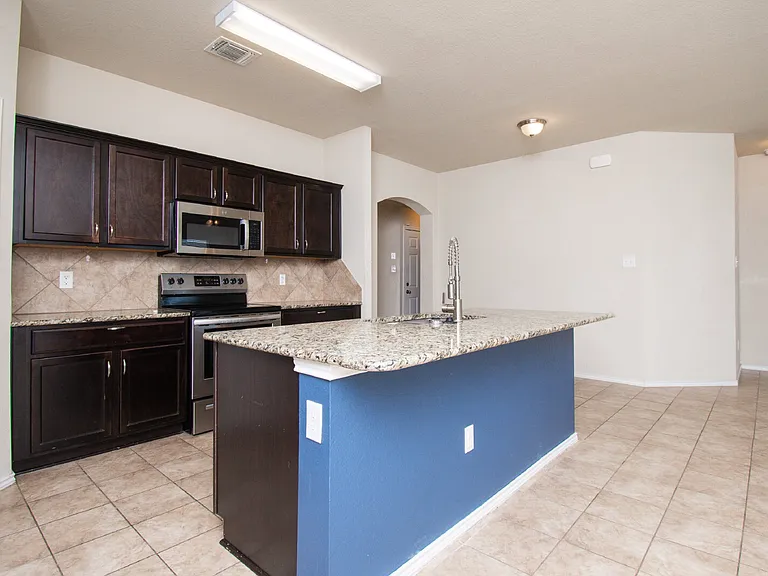 1707 Gigante Dr — Photo 4