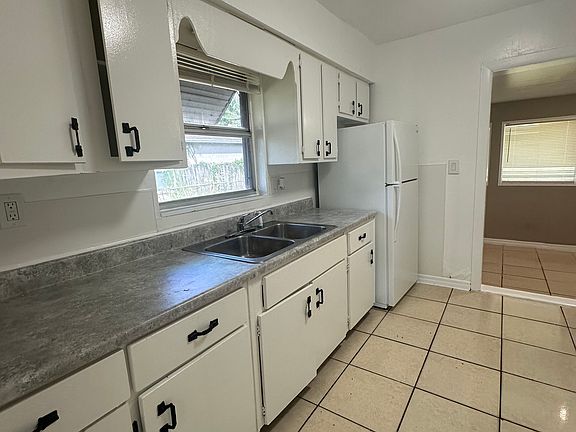 5th image of 1518 E Eskimo Ave