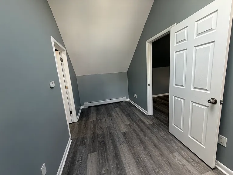 225 E 19th St #2 — Photo 10