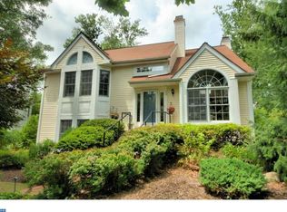 34 Elm St, Hopewell, NJ 08525