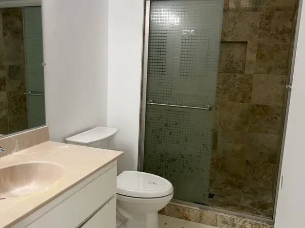 777 San Antonio Rd APT 9, Palo Alto, CA 94303