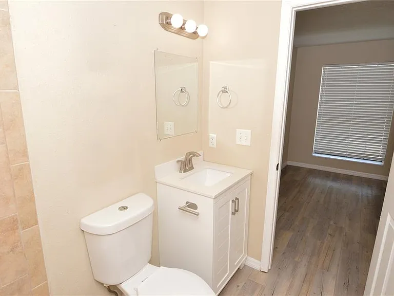 8764 Mallard Reserve Dr #101 — Photo 54