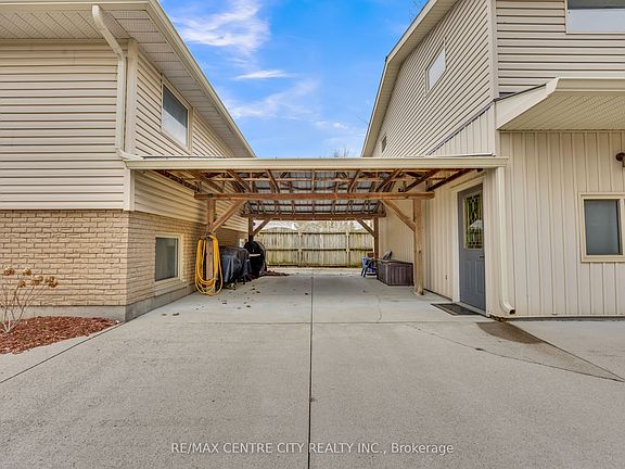 3rd image of 174 Ridge St