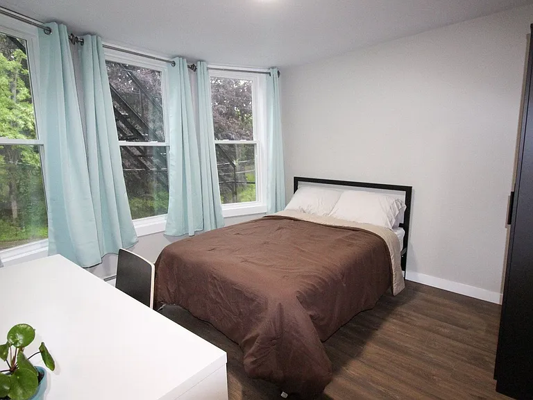 522 Stewart Ave — Photo 216