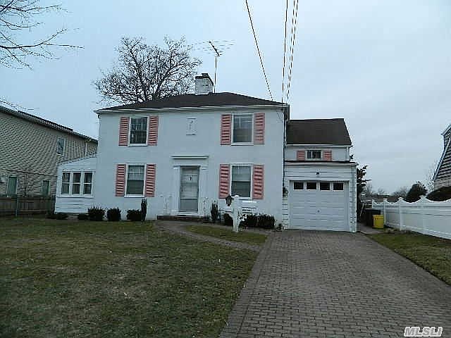 2nd image of 11 Fairwater Ave