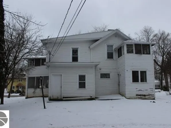 310 W Washington St, Saint Louis, MI 48880