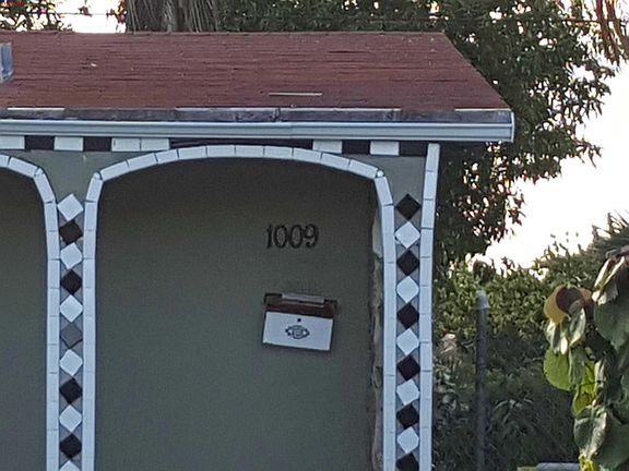 2nd image of 1009 N Australian Ave