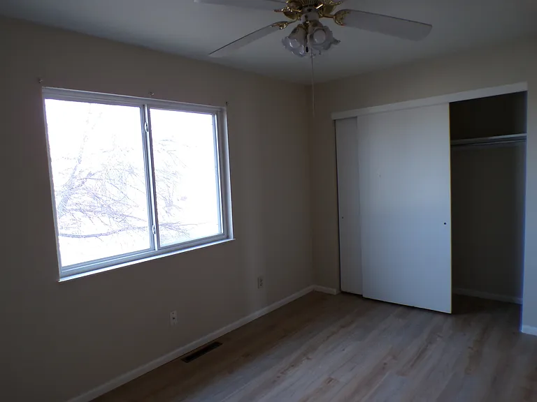 1308 Hartford St — Photo 12