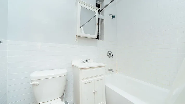 Rented by EXR | media 16