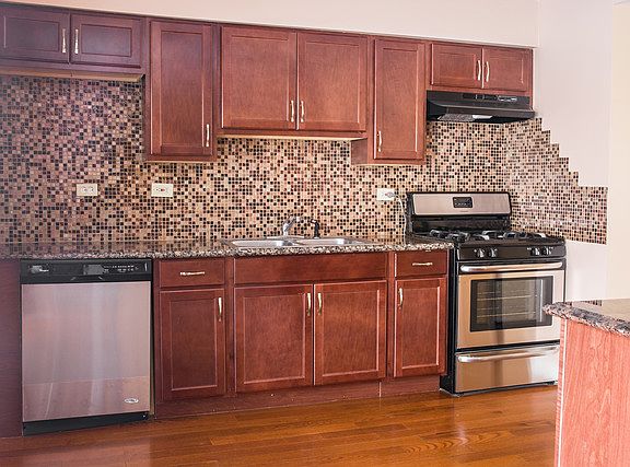 5th image of 1124 N Boxwood Dr #A