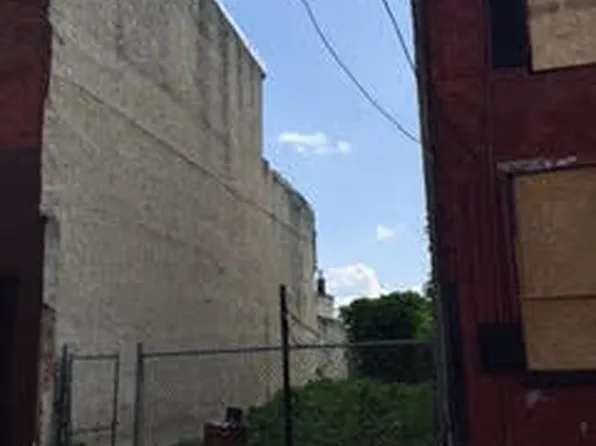 1826 W Thompson St, Philadelphia, PA 19121
